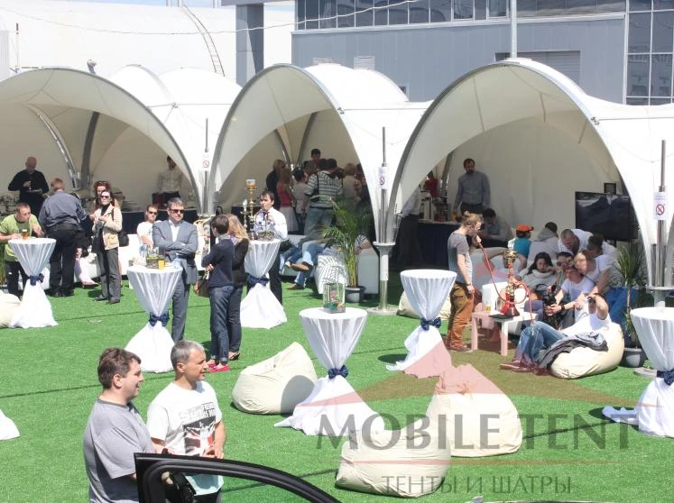 Напольное покрытие с имитацией газона