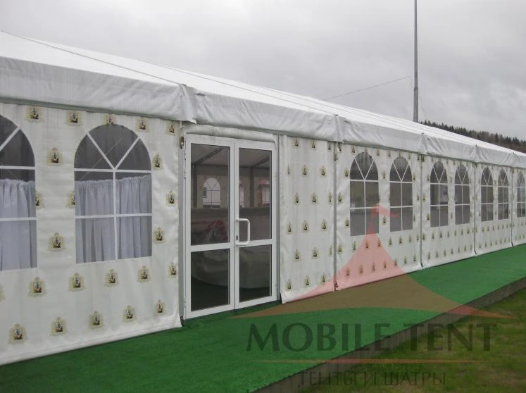 Двустворчатая пластиковая дверь со стеклопакетами